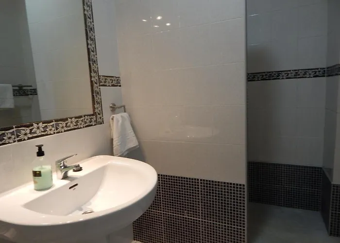 Garcia Lorca,solo Familia Y Parejas