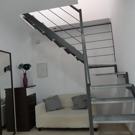 Garcia Lorca,solo Familia Y Parejas Apartamento