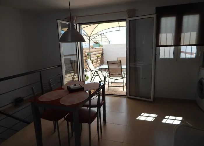 Garcia Lorca,solo Familia Y Parejas Daire *