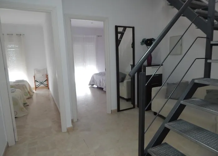 アパート Garcia Lorca,solo Familia Y Parejas コニル・デ・ラ・フロンテラ