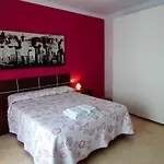 Garcia Lorca,solo Familia Y Parejas